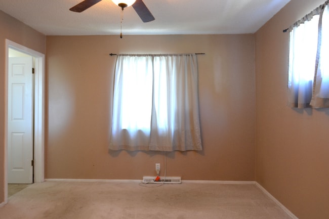 Building Photo - 827 Golden Hill St