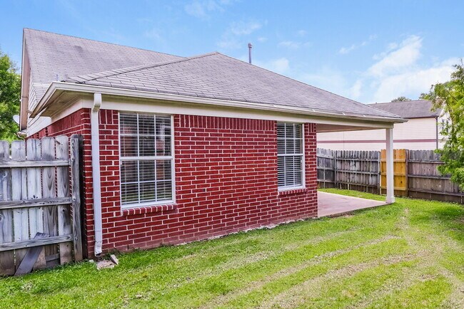 Building Photo - 2753 Virginia Woods Pl