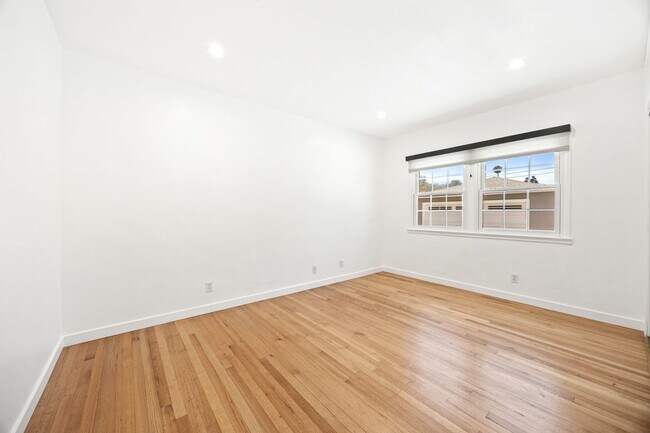 Building Photo - Charming Renovated Pasadena Home with Exceptional Outdoor Space