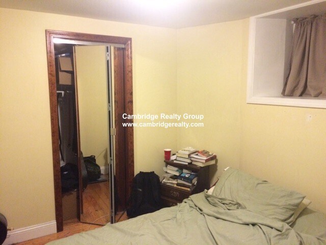 Building Photo - 154 Magazine St