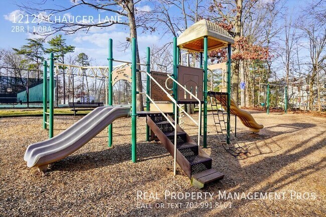 Building Photo - 12129 Chaucer Ln