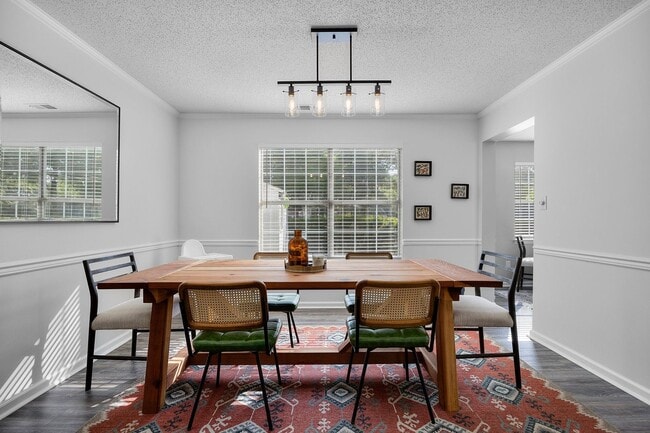 Building Photo - Bright. Spacious. Virginia Beach.