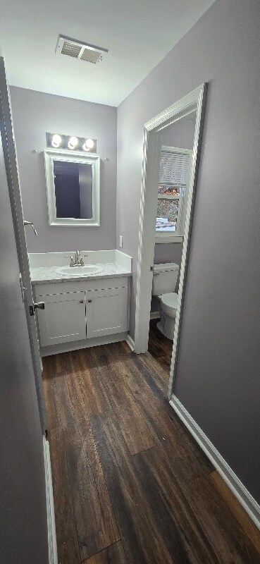 Building Photo - 13 Crescent Ln