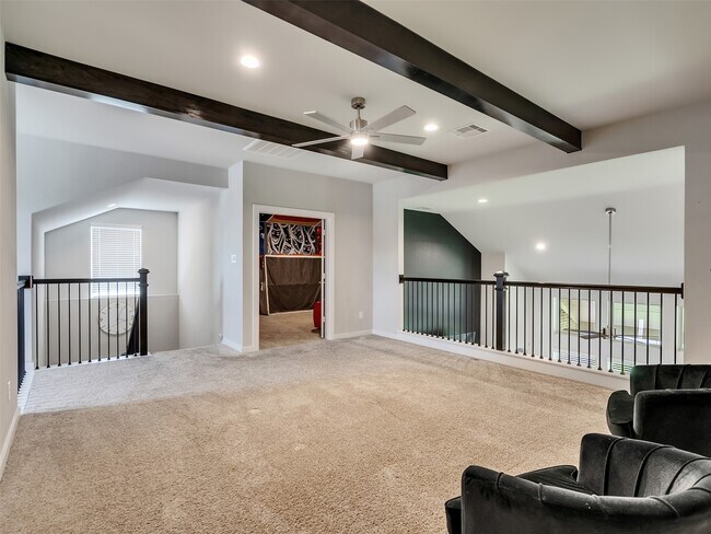 Building Photo - 251 Upland Dr