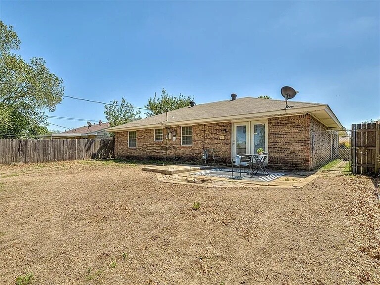 Building Photo - 4709 Newport Dr