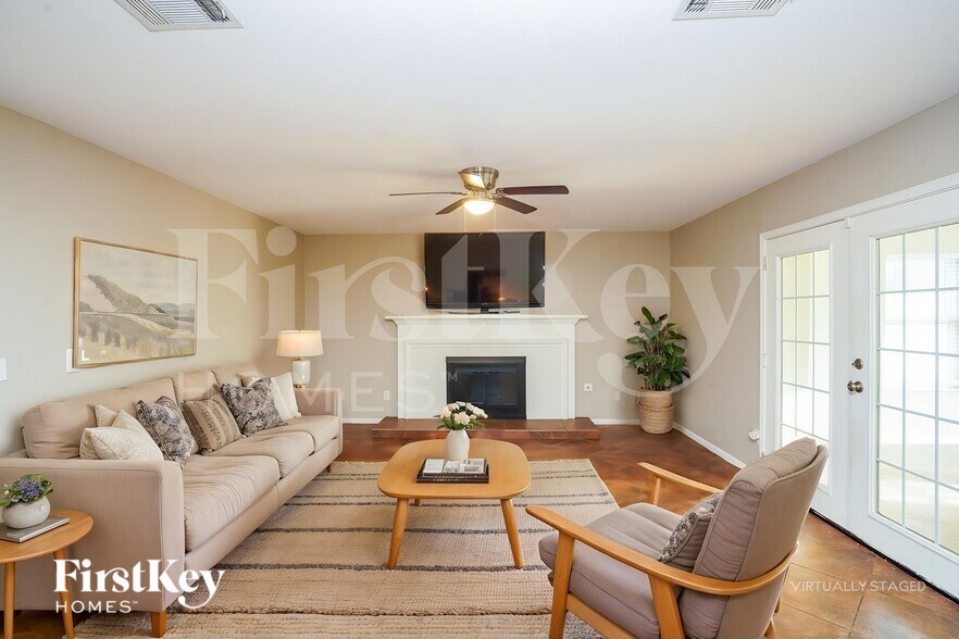 Building Photo - 12523 Mill Ridge Dr