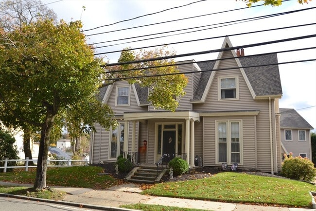 Building Photo - 110 Webster St