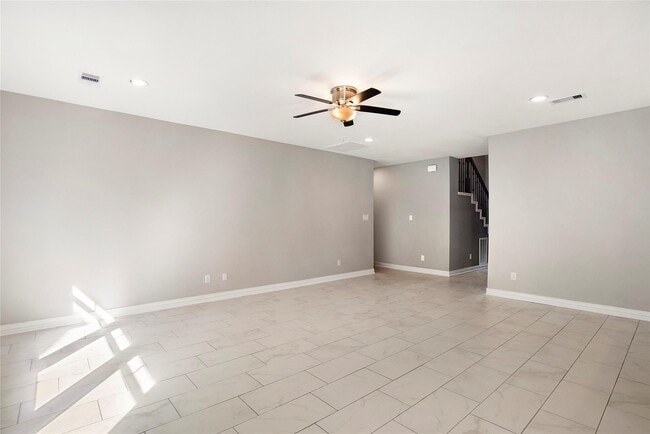 Building Photo - 7638 Bronze Trail Dr