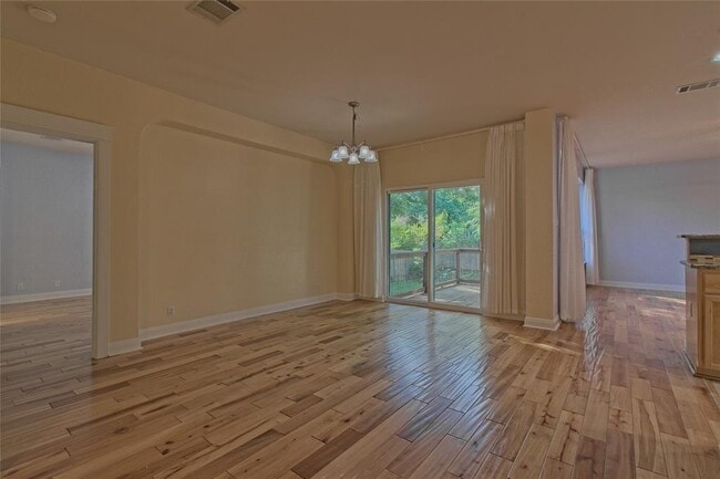 Building Photo - 610 Palo Alto Ln