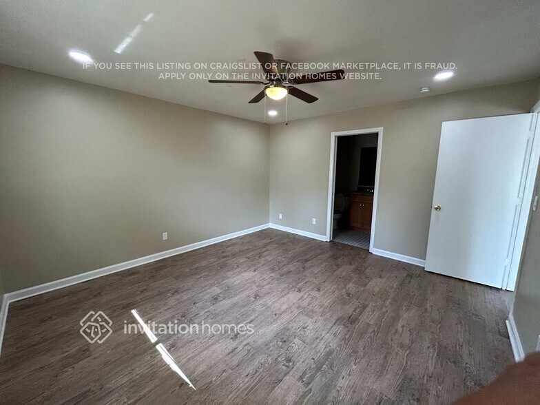 Building Photo - 212 SE 43rd Terrace