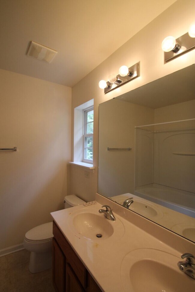 Building Photo - 7309 Sun Dance Dr