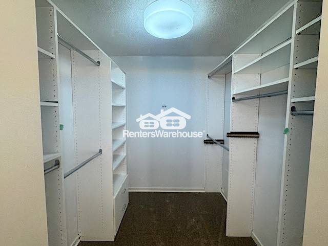 Building Photo - 2800 Hunter Dr