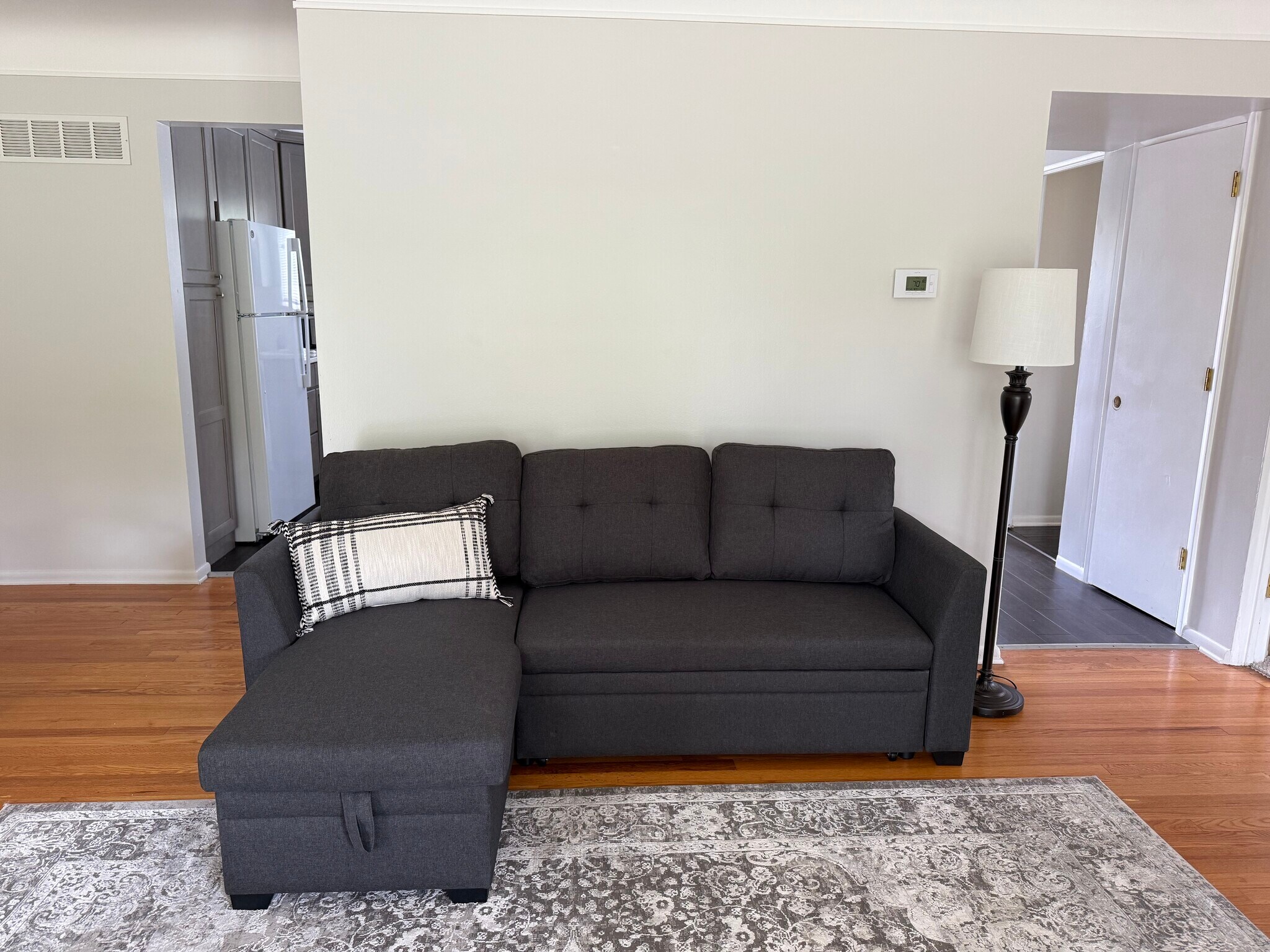 Building Photo - 2416 Medford Rd