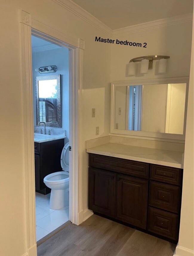 Building Photo - 22 Stanton Hall Dr