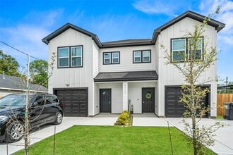 Building Photo - 6719 Roanoke St