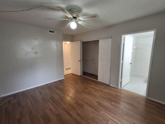 Building Photo - 714 Gardens Dr