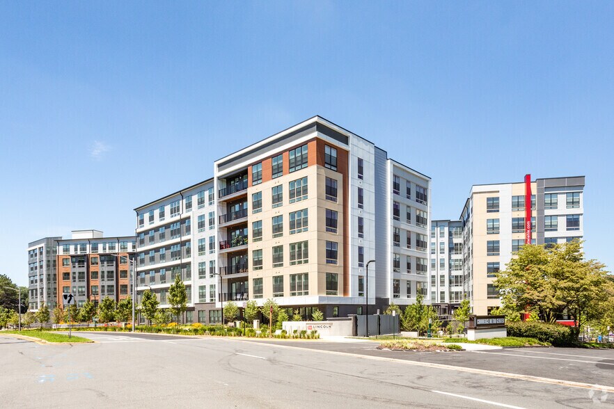 The Russell at Reston Station Reston, VA Apartment Finder