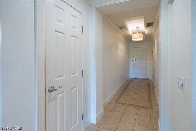 Building Photo - 1362 Centre Ct Ridge Dr