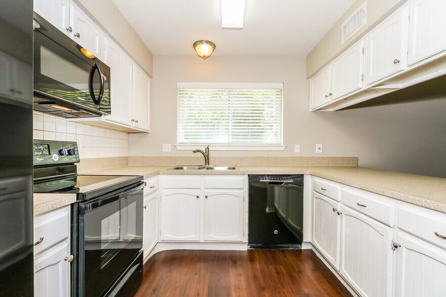 Building Photo - 1113 Heiden Ct