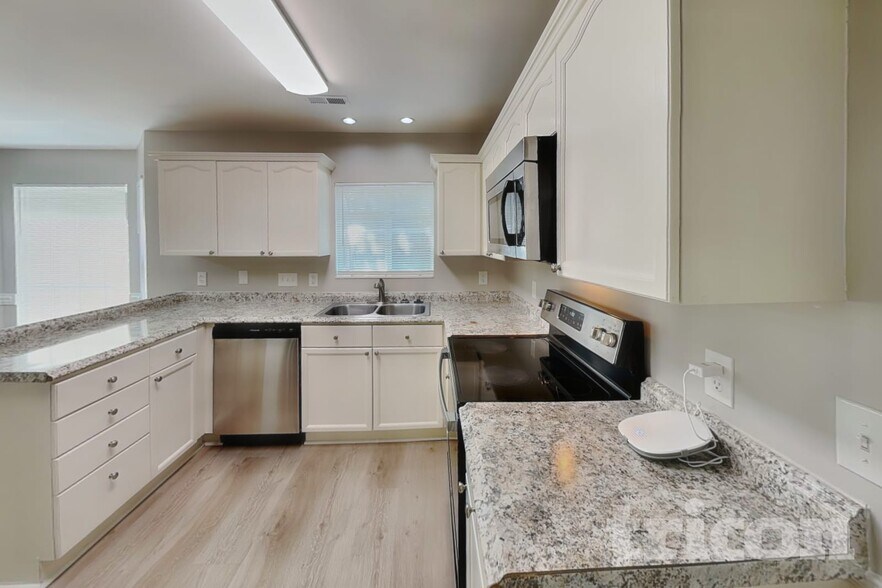 Building Photo - 3906 Windsorwood Ct