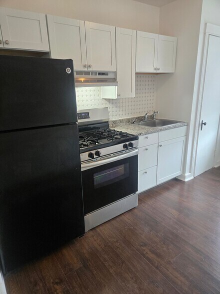 Building Photo - 3613 Erdman Ave