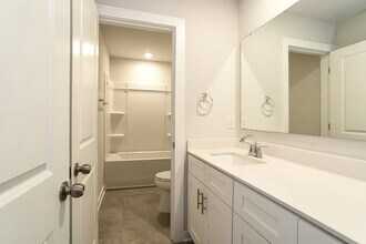Building Photo - 825 Hallman Br Ln