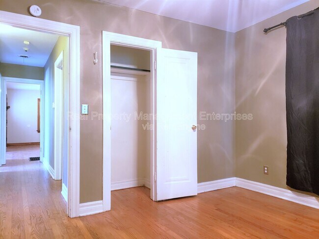 Building Photo - 1112 NW 44th St