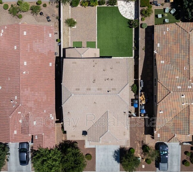 Building Photo - 3263 S Miller Dr
