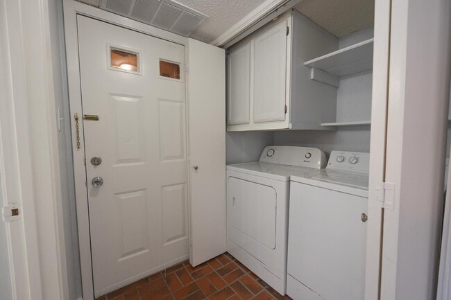 Building Photo - 2110 Rio Grande St