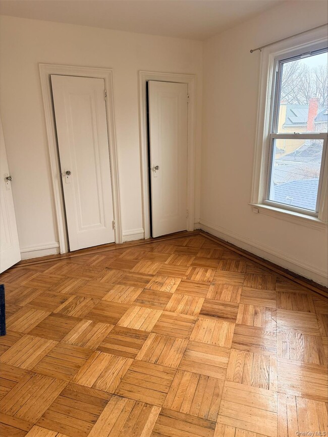 Building Photo - 173-32 82nd Ave