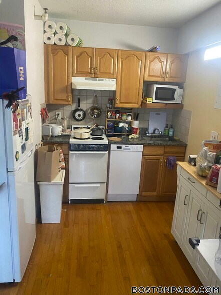 Building Photo - 1110 Commonwealth Ave