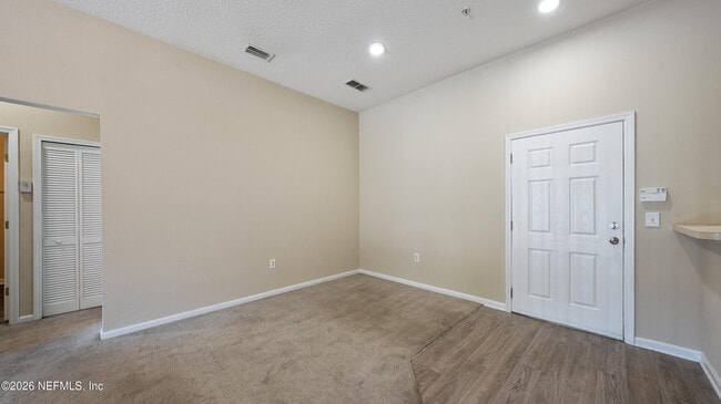 Building Photo - 6099 Maggies Cir