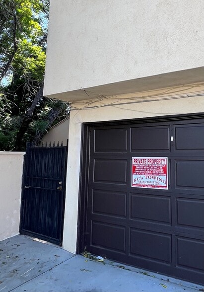 Your garage exterior - 4550 Vista del Monte Ave
