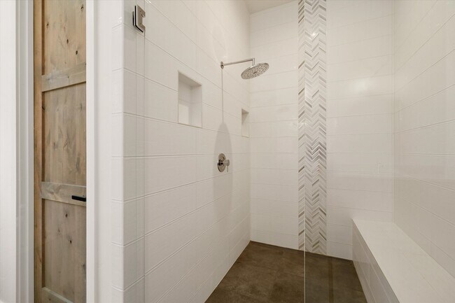 Building Photo - Tetherow Luxury 4 Bedroom Home