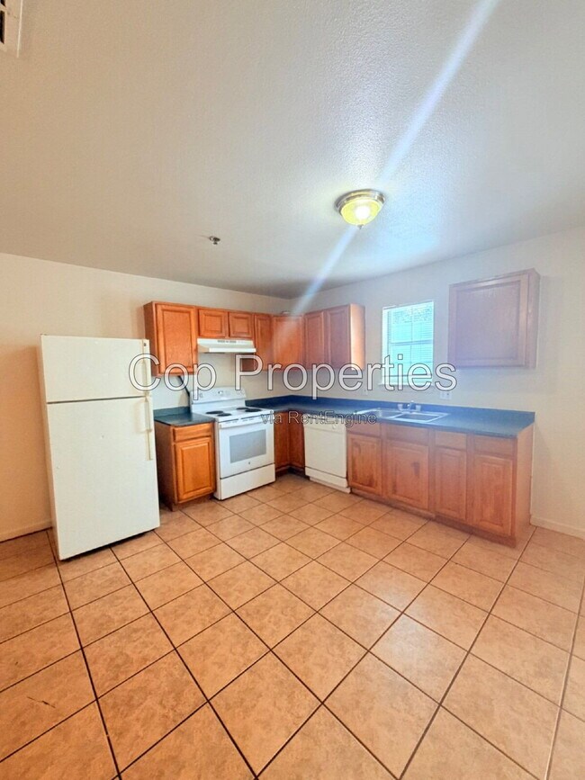 Building Photo - 6701 Brothers Ln