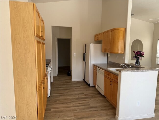 Building Photo - 7837 Morning Flower Ln