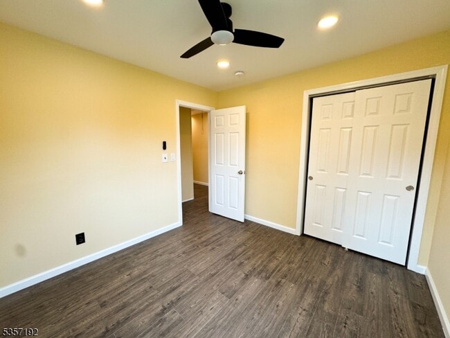 Building Photo - 137 Centerton Dr