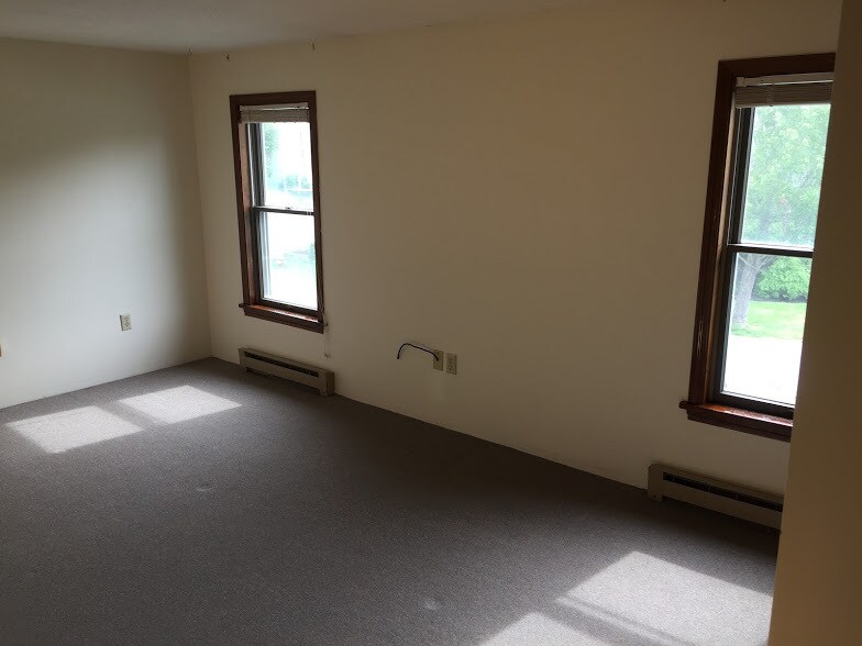 Building Photo - 509 Piscassic St
