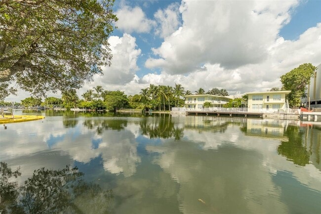 Building Photo - 1275 Marseille Dr