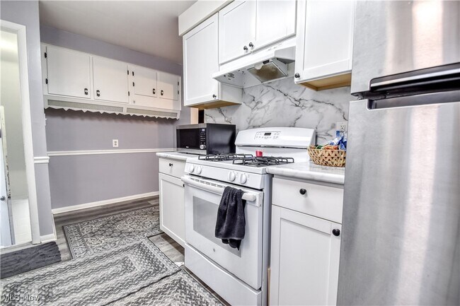 Building Photo - 5134 Harmony Ln