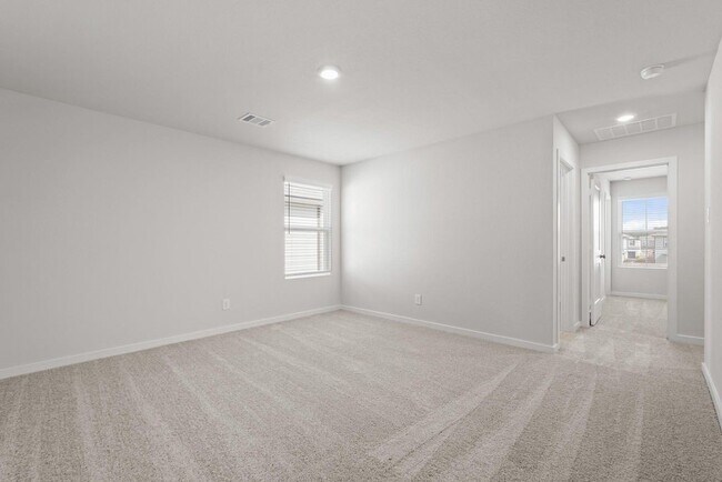 Building Photo - 222 Forest W St