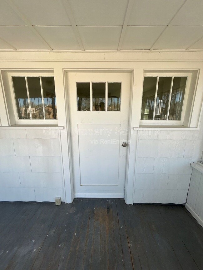 Building Photo - 116 Princeton Dr SE