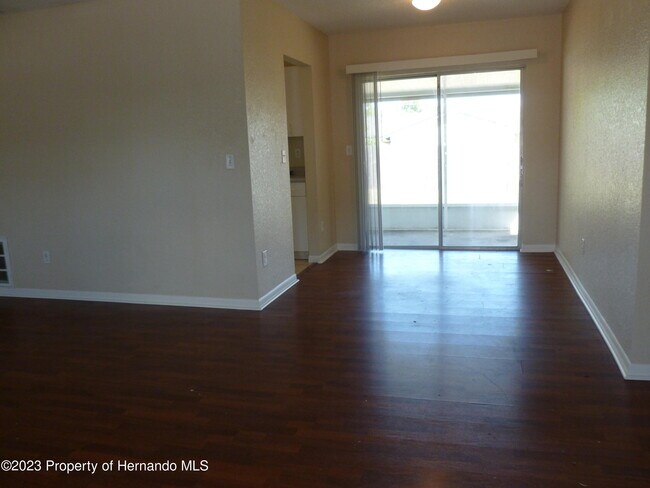 Building Photo - 5330 Springwood Rd