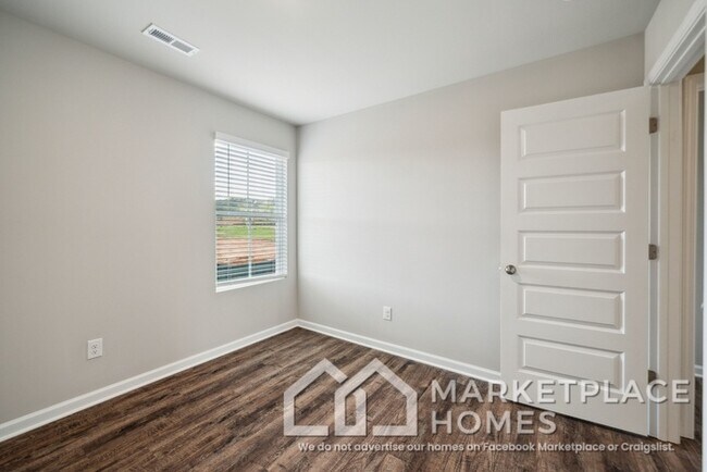 Building Photo - 4022 Ryan Dr SW