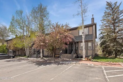 Building Photo - 18 Chelsea Ct