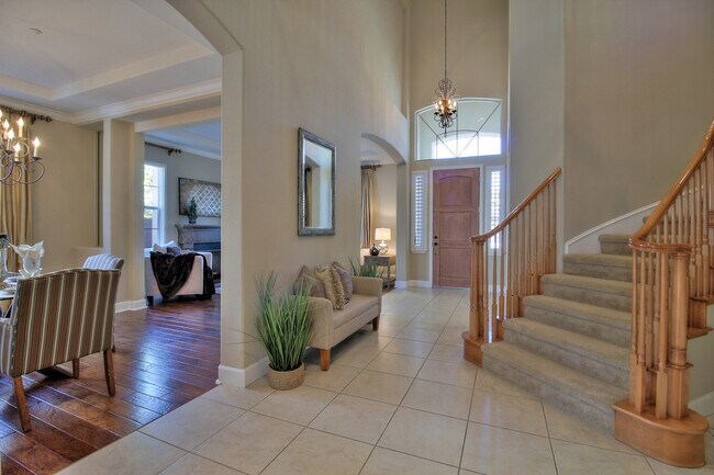 Building Photo - Beautiful 5BD/5BA Livermore Home with Huge Bonus Room and Full Downstairs Bedroom Suite!