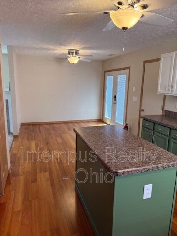 Building Photo - 5625 Renner Rd