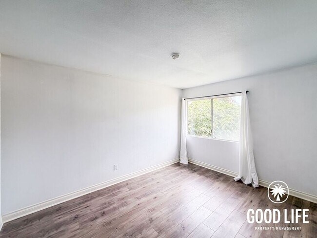 Building Photo - 10056 Riverhead Dr