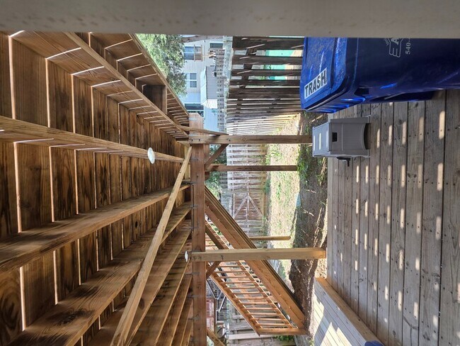 Building Photo - 406 Knollwood Ct