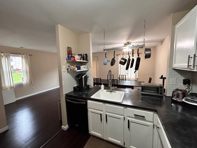 Building Photo - 276 Stone Ridge Dr